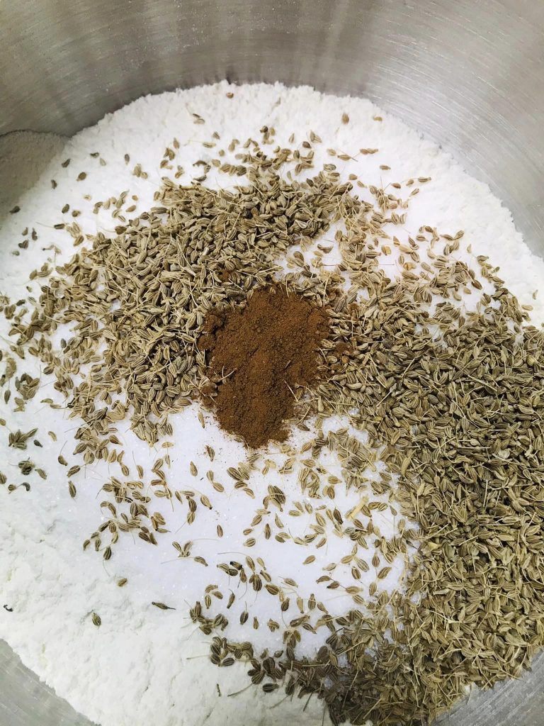 Ricetta Biscotti di San Martino detti Rasco con la ricotta - passaggio 3