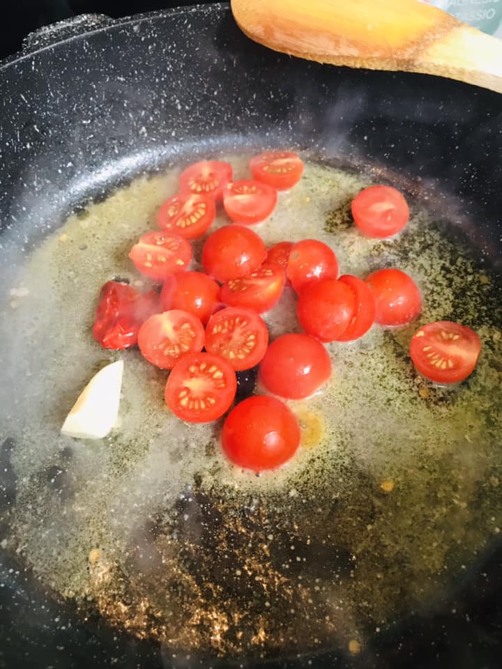Ricetta Busiate al pistacchio con pesto di pistacchio e gamberi - passaggio 12