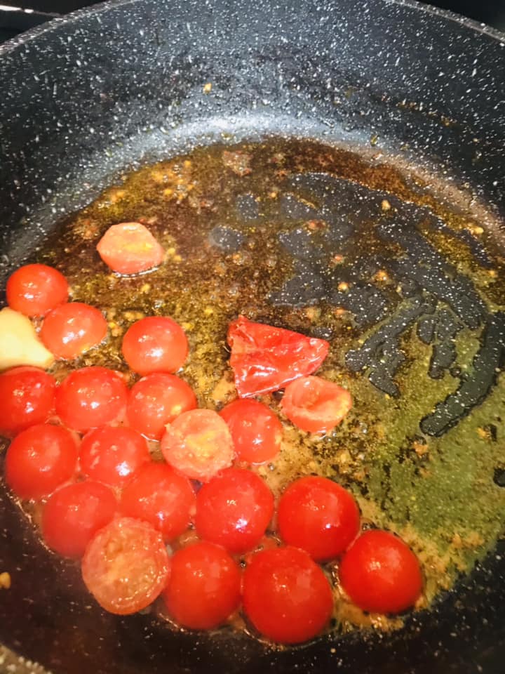 Ricetta Busiate al pistacchio con pesto di pistacchio e gamberi - passaggio 15