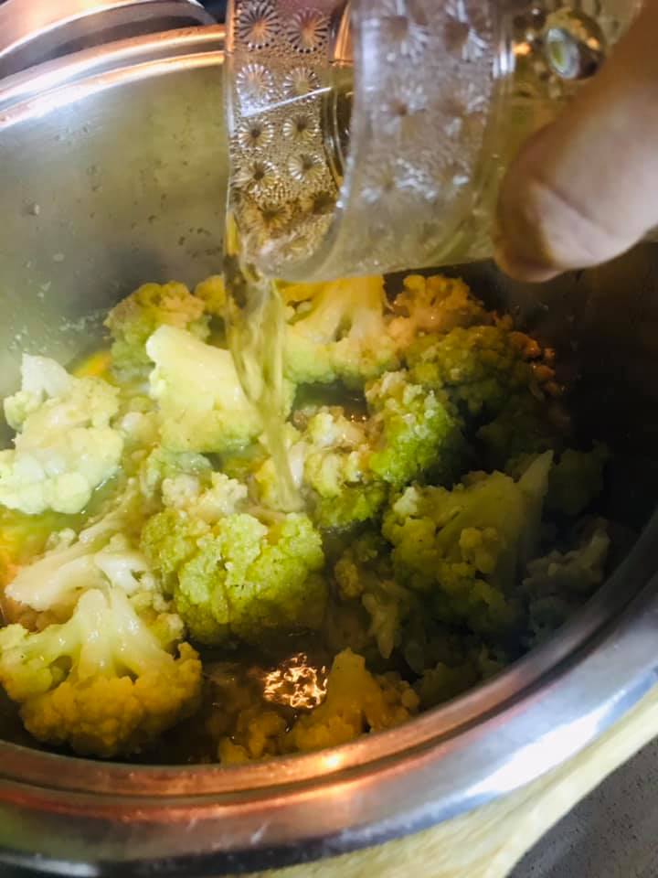 Ricetta Cavolfiore affogato (vruocculu affucatu) - passaggio 7