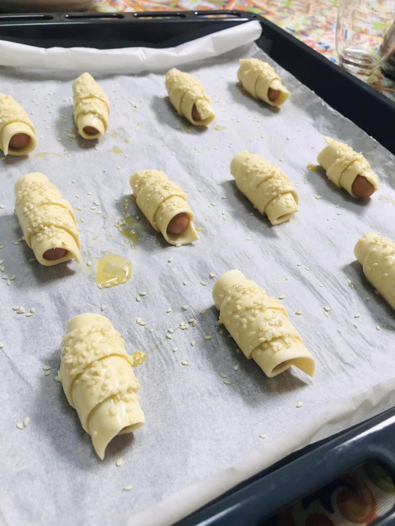 Ricetta Mini Cornetti con Wurstel (di Pasta Sfoglia) - passaggio 8