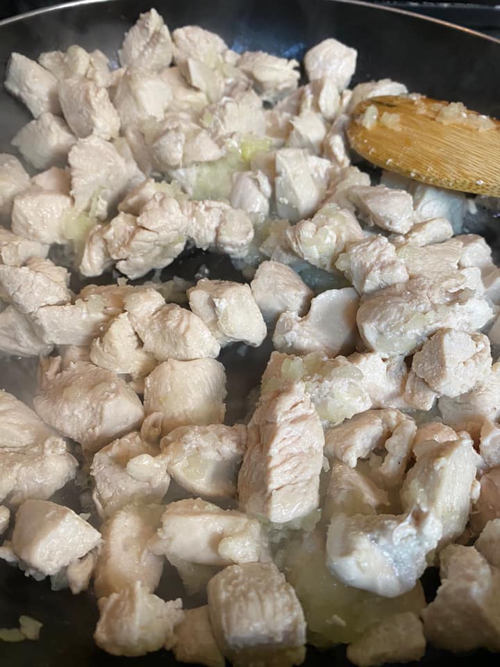 Ricetta Nidi di patate ripiene di pollo, peperoni e funghi - passaggio 7