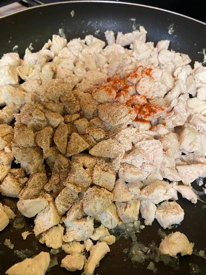 Ricetta Nidi di patate ripiene di pollo, peperoni e funghi - passaggio 8