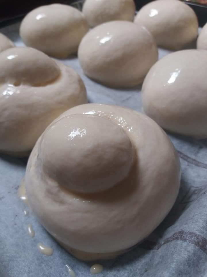 Ricetta Brioches con il tuppo o senza - passaggio 4
