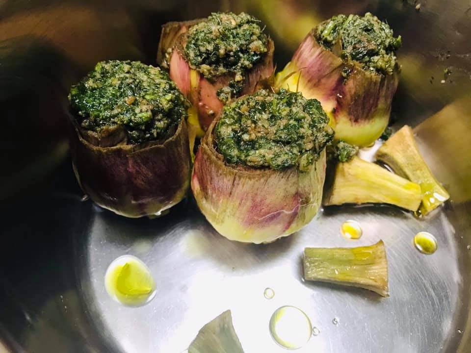Ricetta Cacuocciuli a viddaniedda (carciofi alla villanella) - passaggio 10