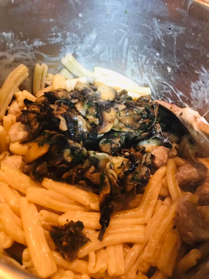 Ricetta Casarecce funghi e salsiccia - passaggio 13