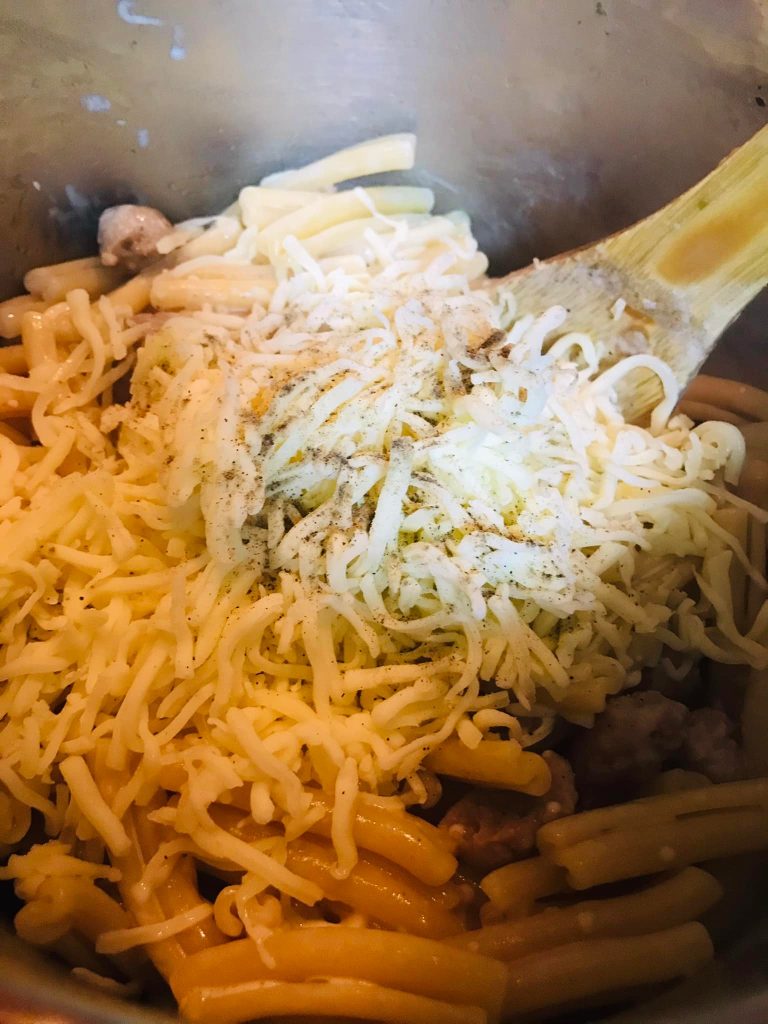 Ricetta Casarecce funghi e salsiccia - passaggio 15