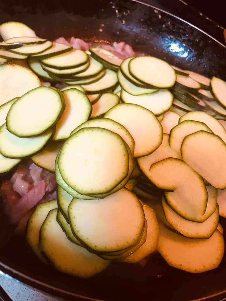 Ricetta Caserecce zucchine e pancetta cremosa - passaggio 4
