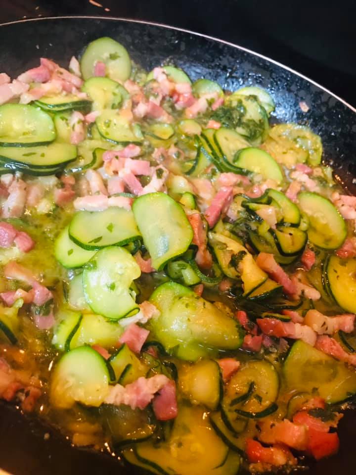 Ricetta Caserecce zucchine e pancetta cremosa - passaggio 6