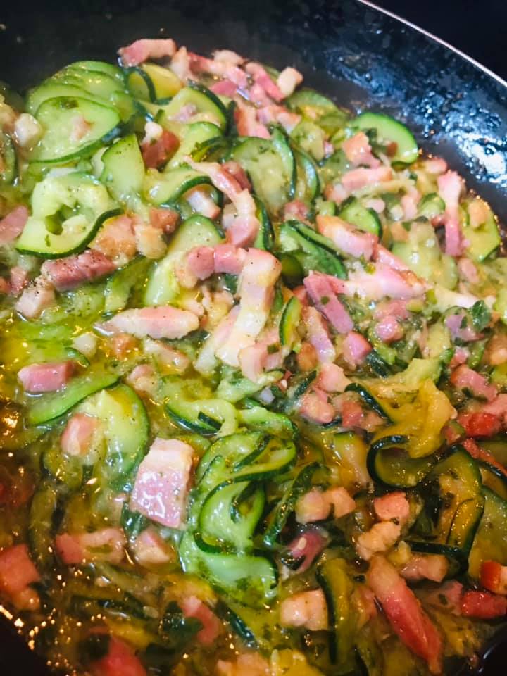 Ricetta Caserecce zucchine e pancetta cremosa - passaggio 7