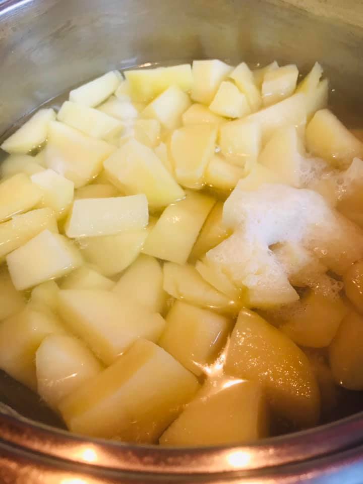 Ricetta Crepes di patate aromatizzate - passaggio 1