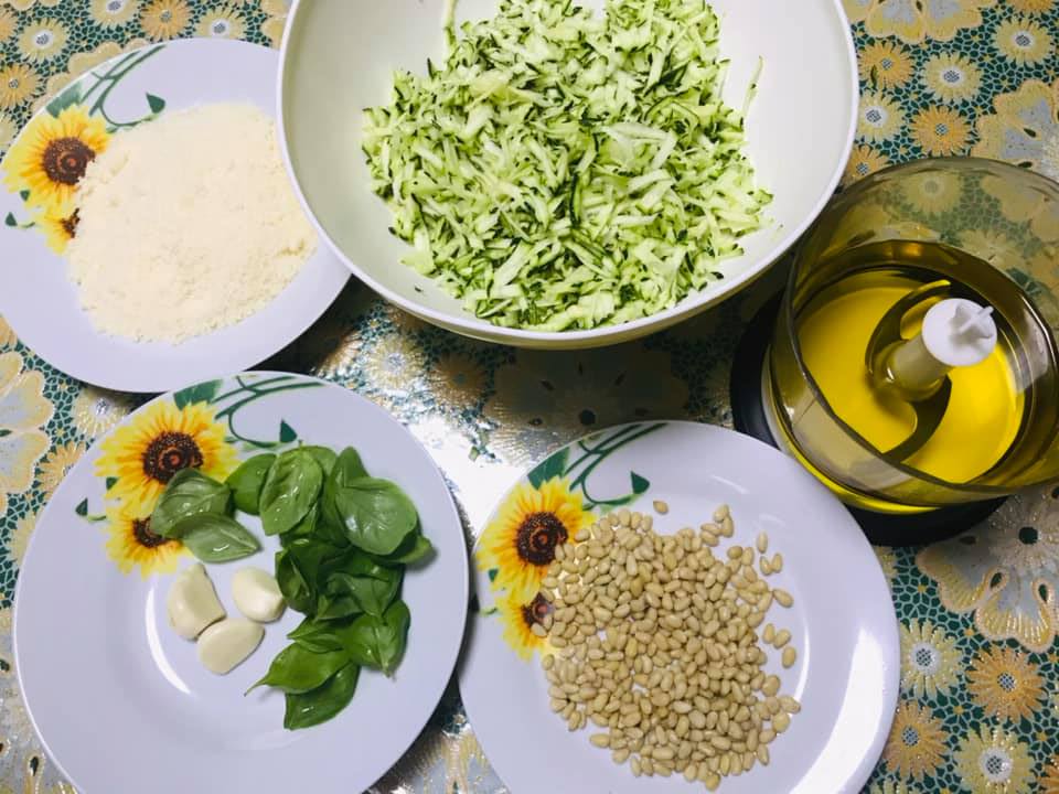 Ricetta Fettuccine pesto di zucchine e mazzancolle (o gamberi) - passaggio 3