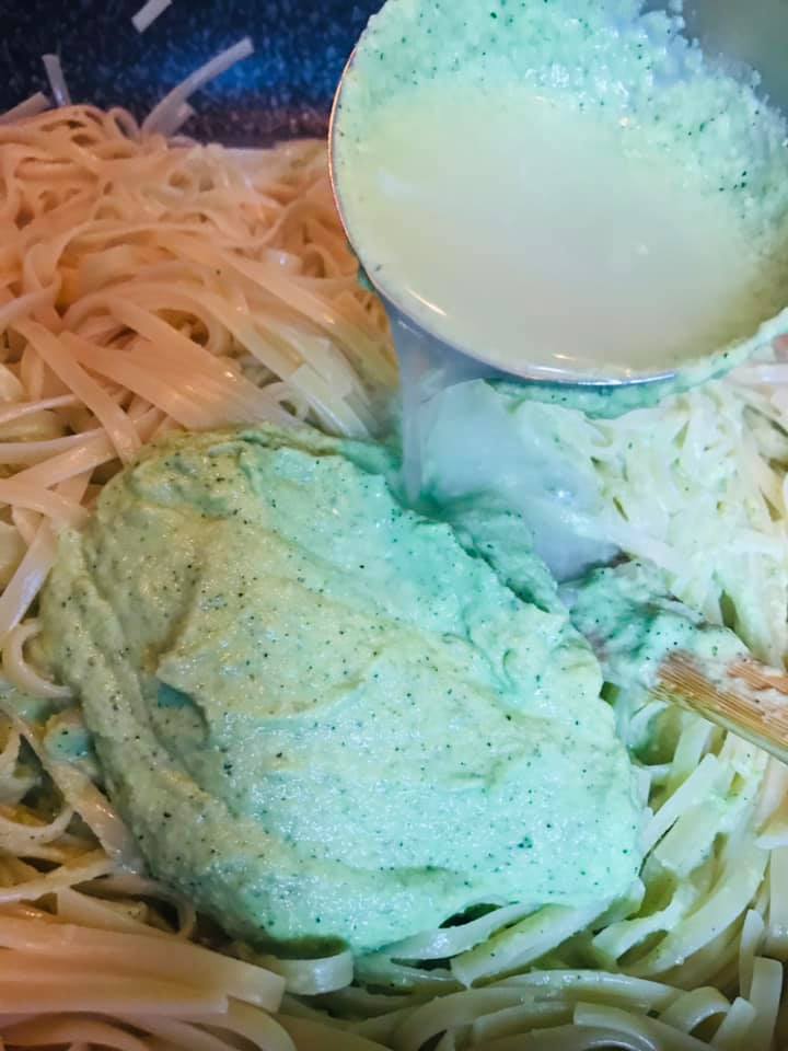 Ricetta Fettuccine pesto di zucchine e mazzancolle (o gamberi) - passaggio 14