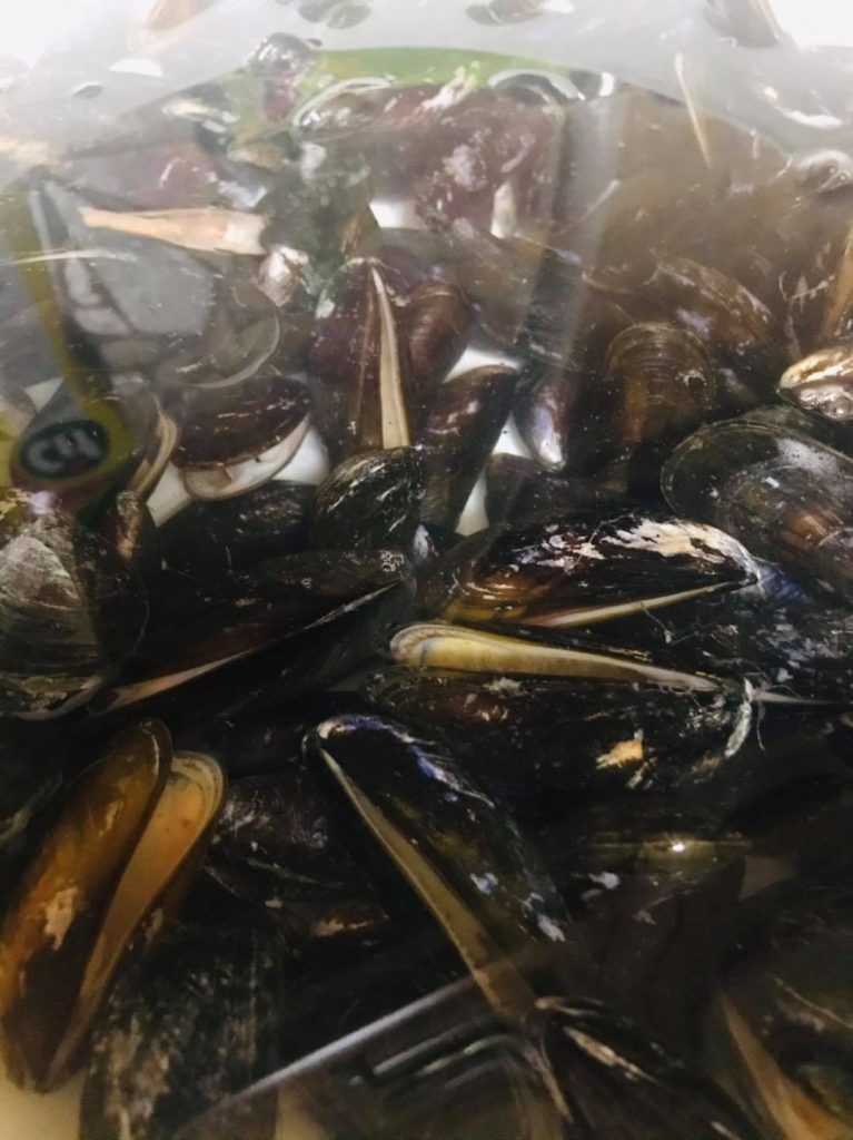 Ricetta Fettucine con le cozze - passaggio 1
