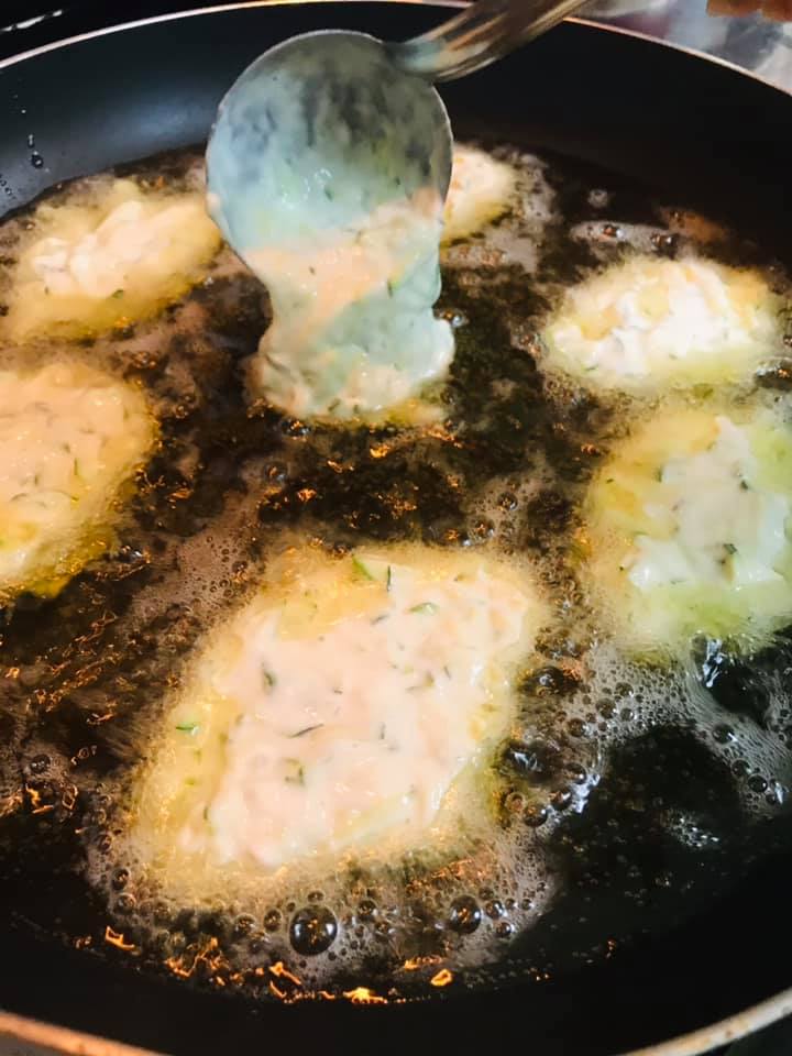 Ricetta Frittelle di zucchine - passaggio 8