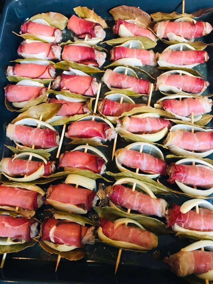 Ricetta Involtini di salsiccia saporita - passaggio 5