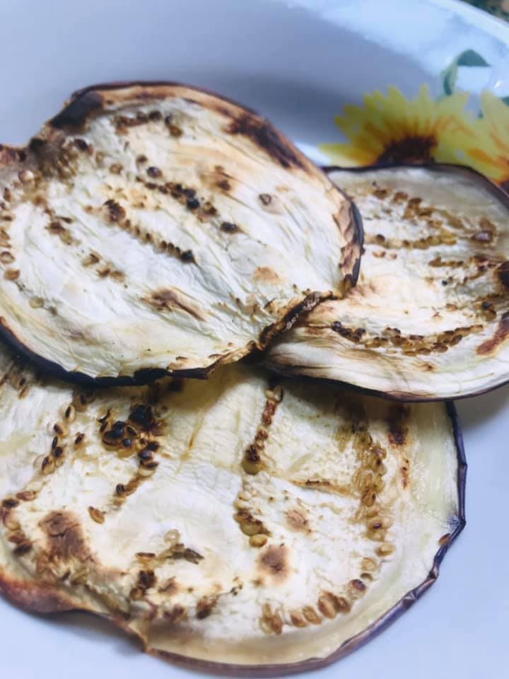 Ricetta Melanzane arrostite con aglio e menta - passaggio 7