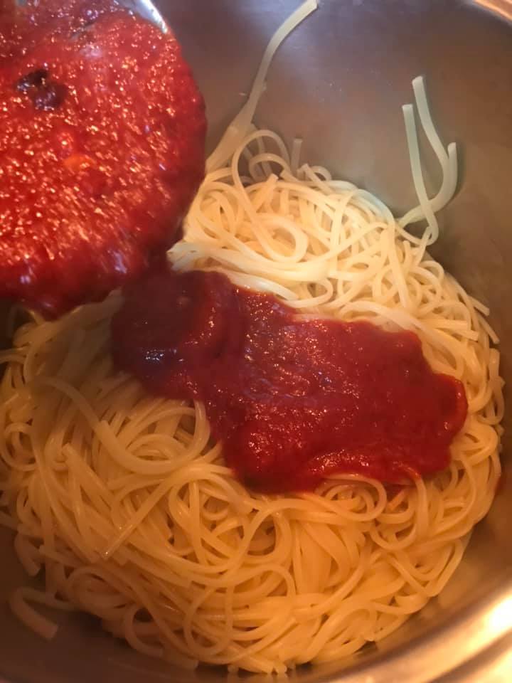 Ricetta (linguine / bucatini) Pasta c’anciuova e muddica atturrata (acciughe e pangrattato tostato) - passaggio 11