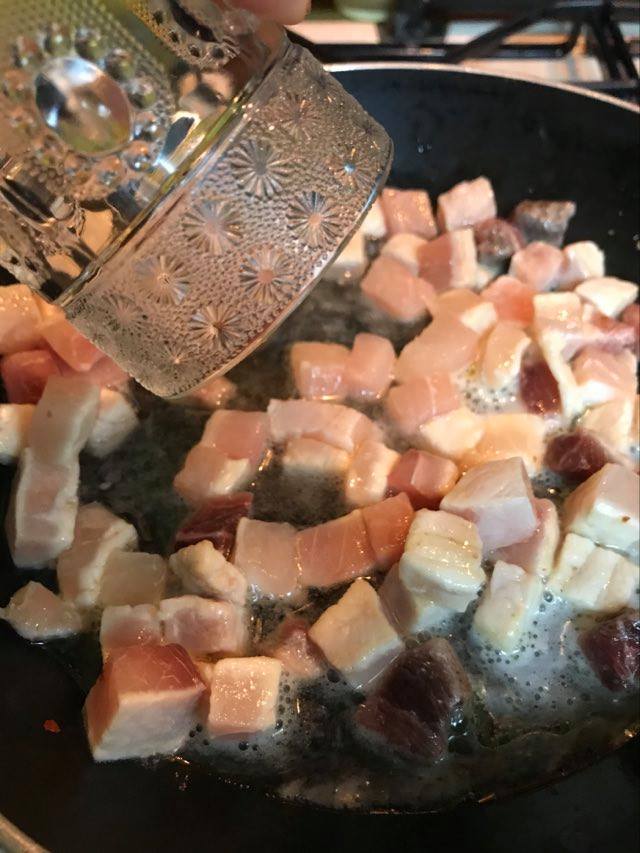Ricetta Pasta (casarecce) con pesce spada e melanzane - passaggio 4