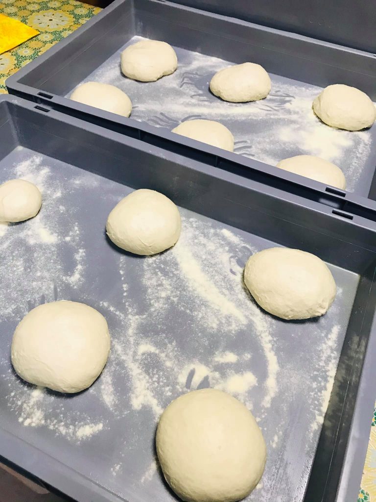 Ricetta Pizze come in pizzeria (o quasi) - passaggio 17