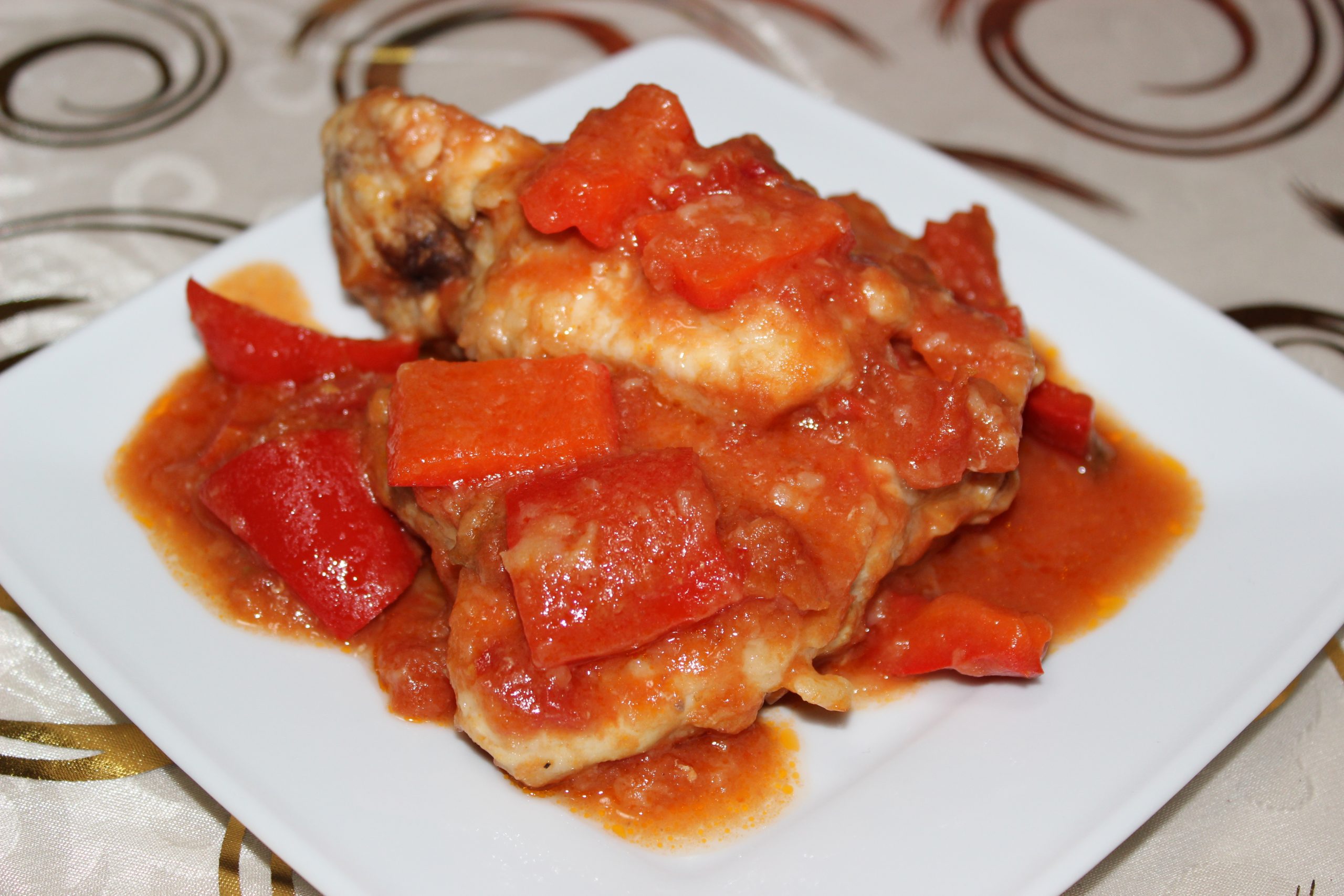 Ricetta Pollo con Salsa Piccante ai Peperoni