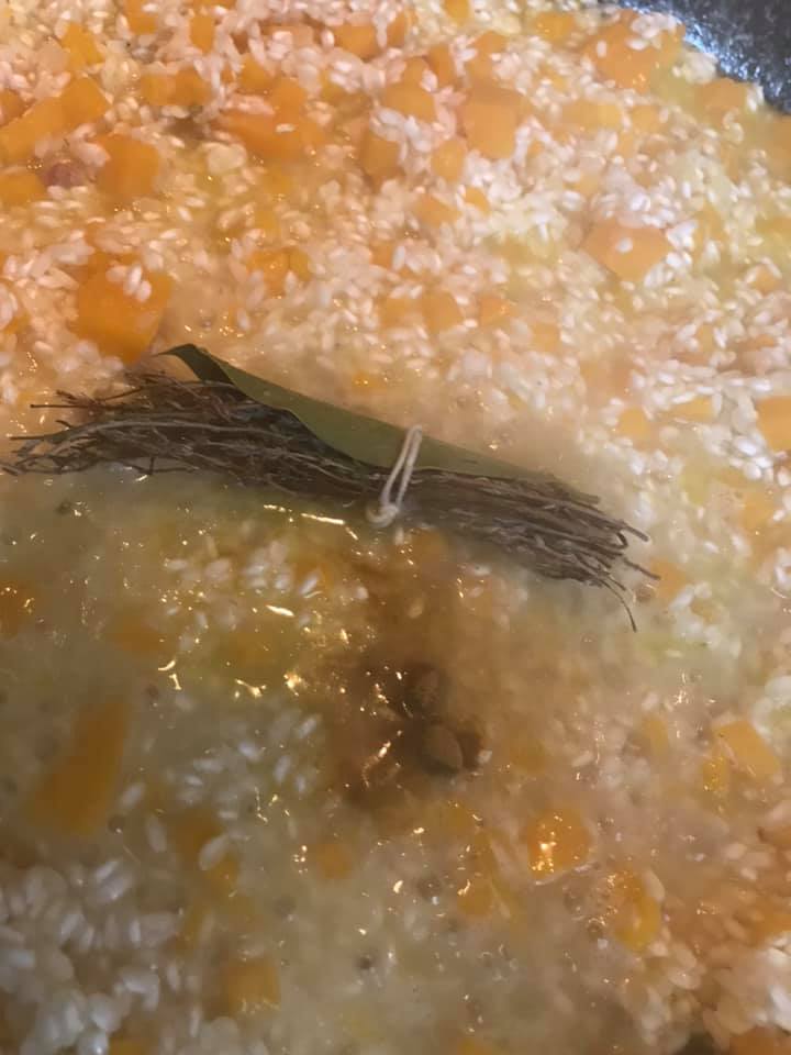 Ricetta Risotto con la zucca, bacon affumicato e salsiccia - passaggio 10