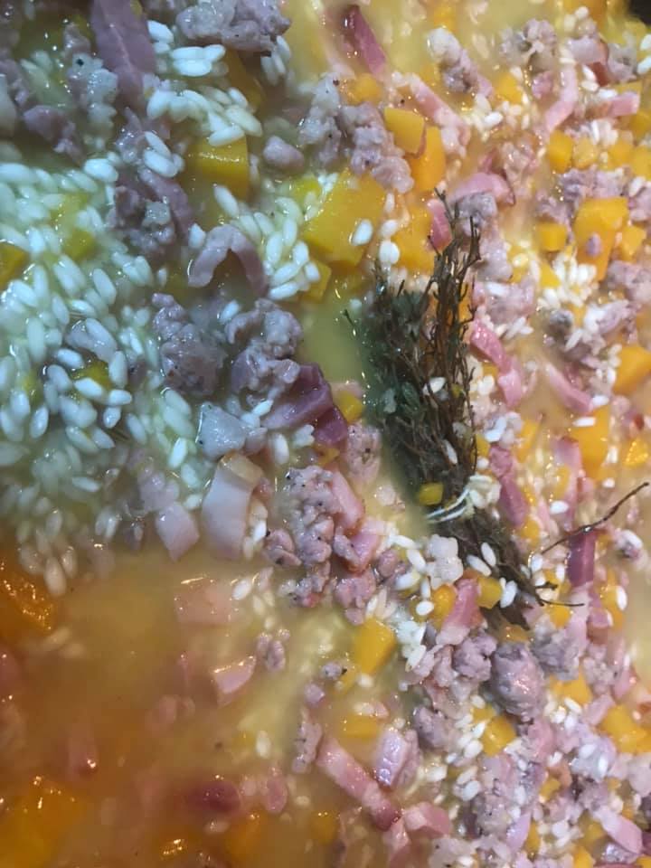 Ricetta Risotto con la zucca, bacon affumicato e salsiccia - passaggio 12