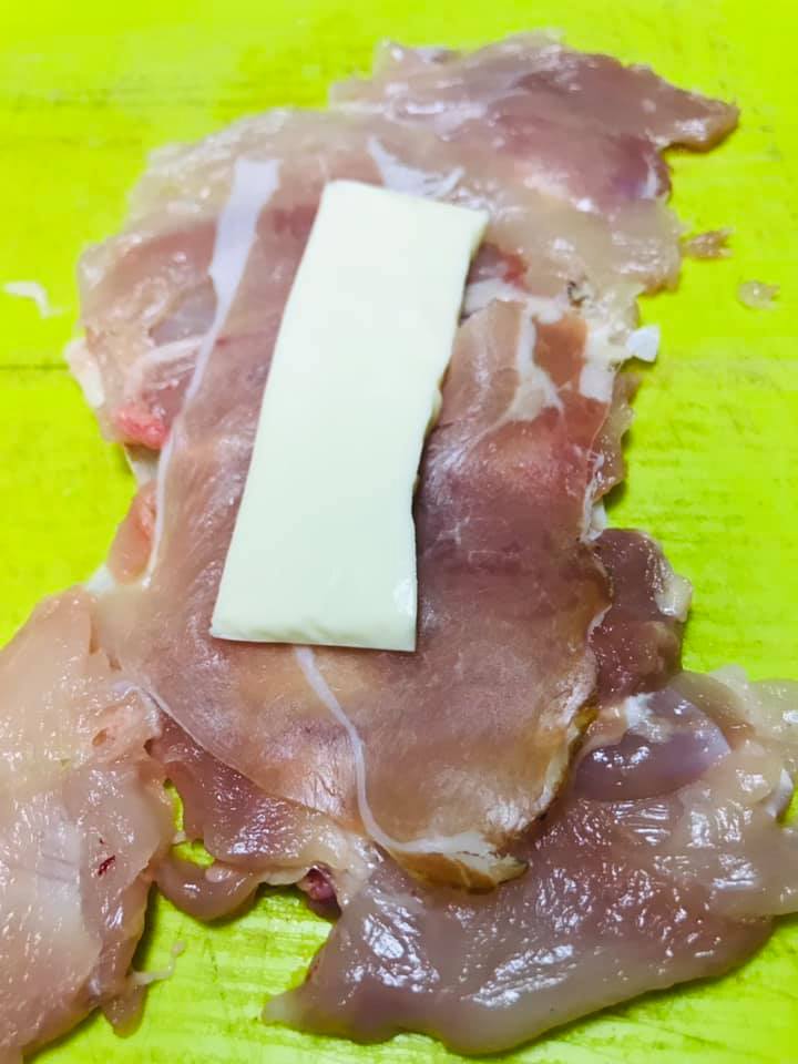 Ricetta Salsiccia di vitello e sovraccoscia di pollo ripieni alla pizzaiola - passaggio 7
