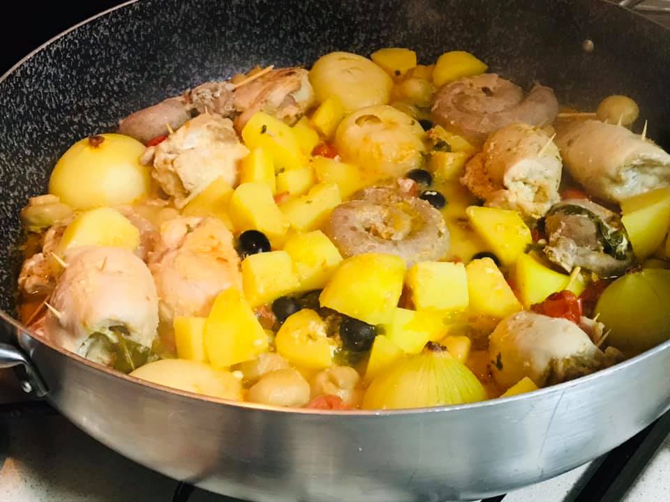 Ricetta Salsiccia di vitello e sovraccoscia di pollo ripieni alla pizzaiola - passaggio 18
