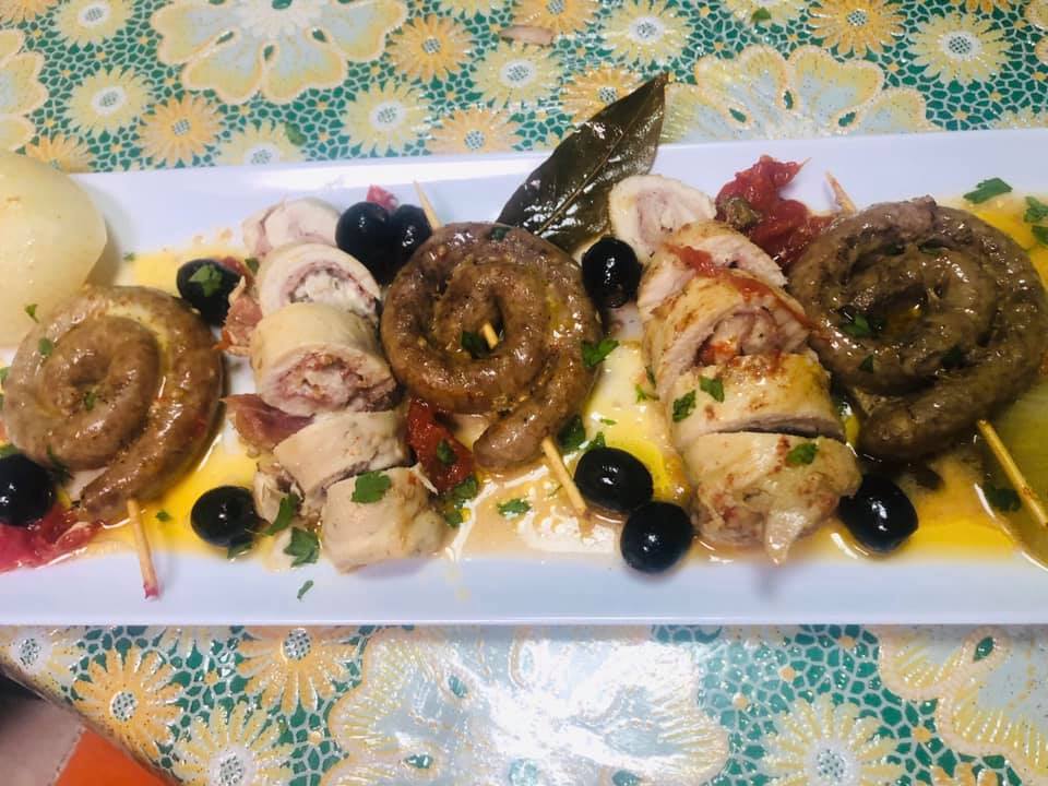 Ricetta Salsiccia di vitello e sovraccoscia di pollo ripieni alla pizzaiola - passaggio 19
