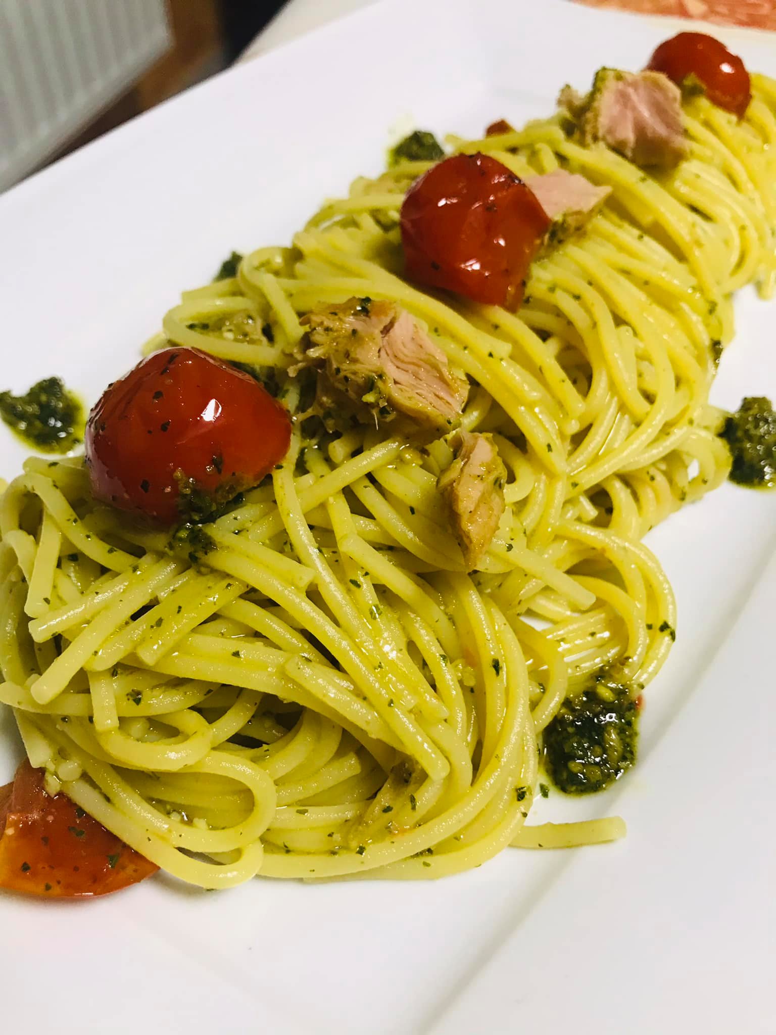 Ricetta Spaghetti al pesto di basilico (a modo mio) pomodorini e tonno