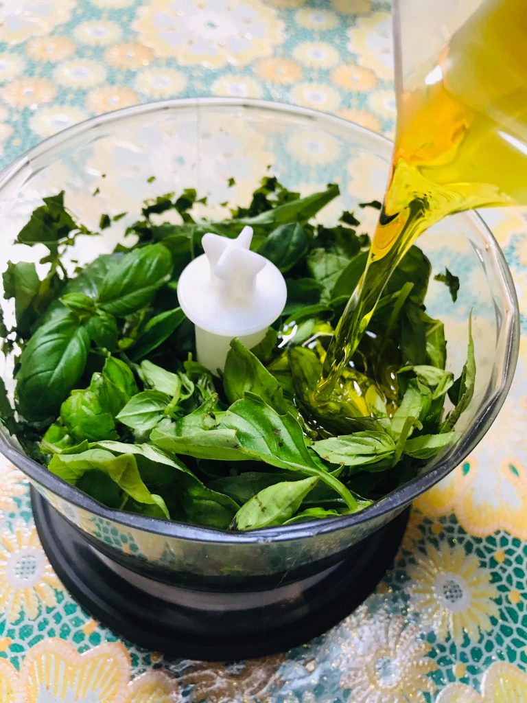 Ricetta Spaghetti al pesto di basilico (a modo mio) pomodorini e tonno - passaggio 7