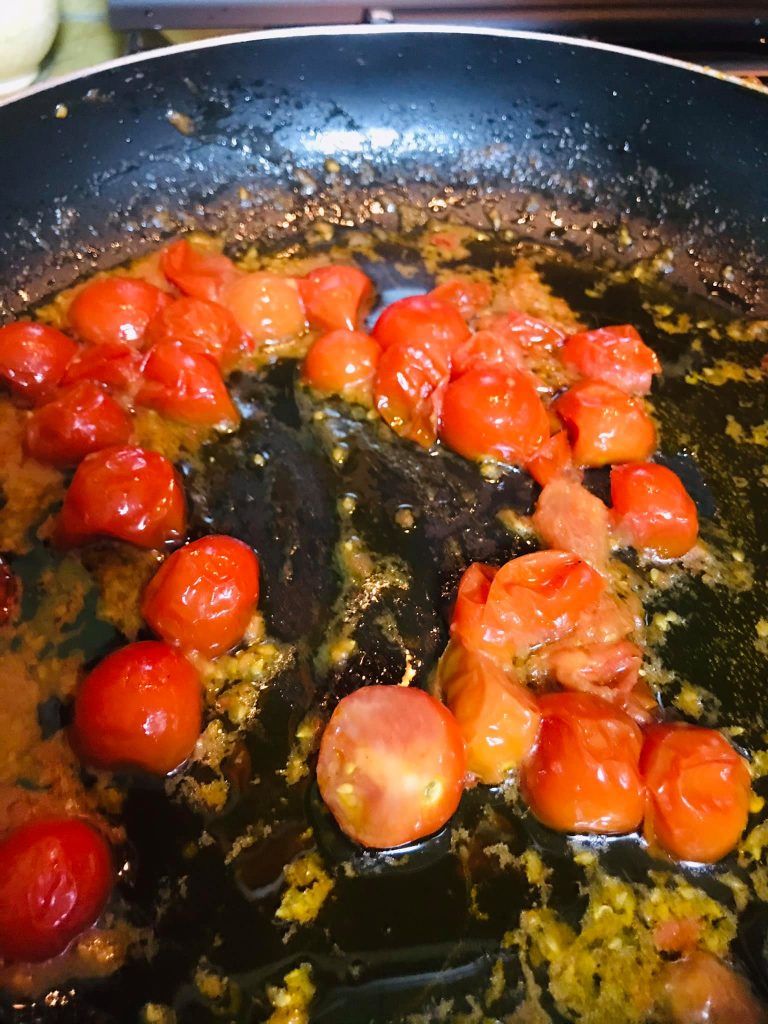 Ricetta Spaghetti al pesto di basilico (a modo mio) pomodorini e tonno - passaggio 11
