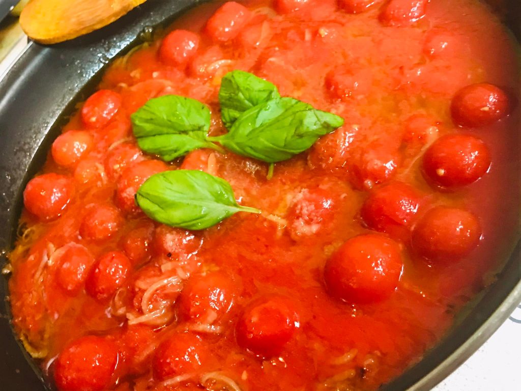 Ricetta Spaghetti con pomodorini piccante - passaggio 4