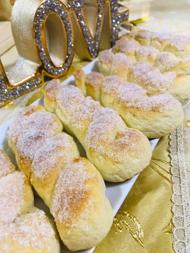 Ricetta Treccine con lo zucchero