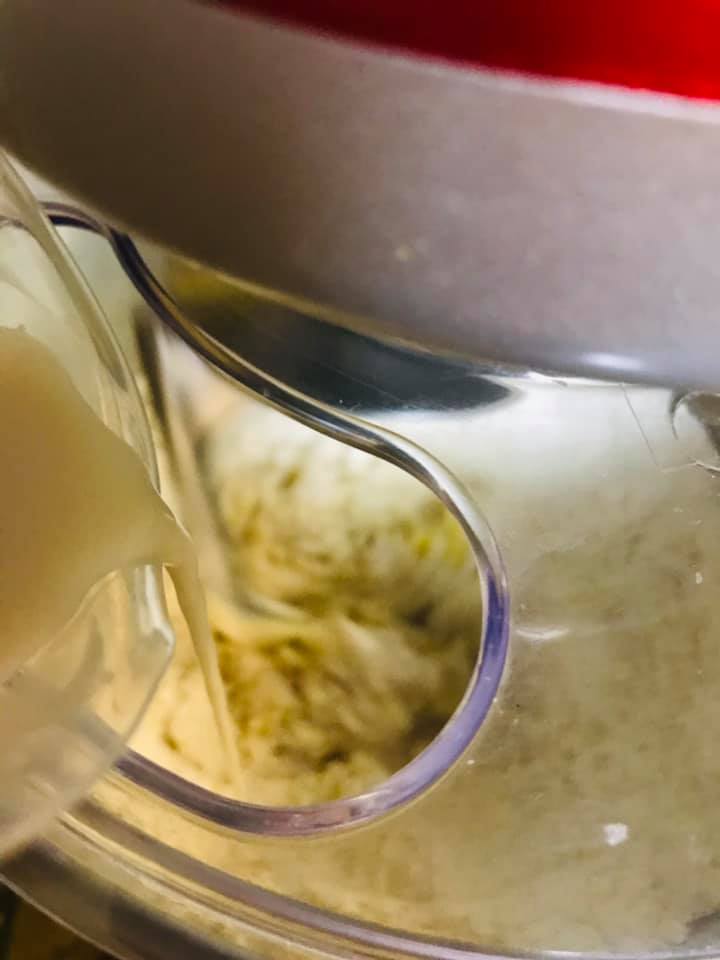 Ricetta Treccine con lo zucchero - passaggio 4