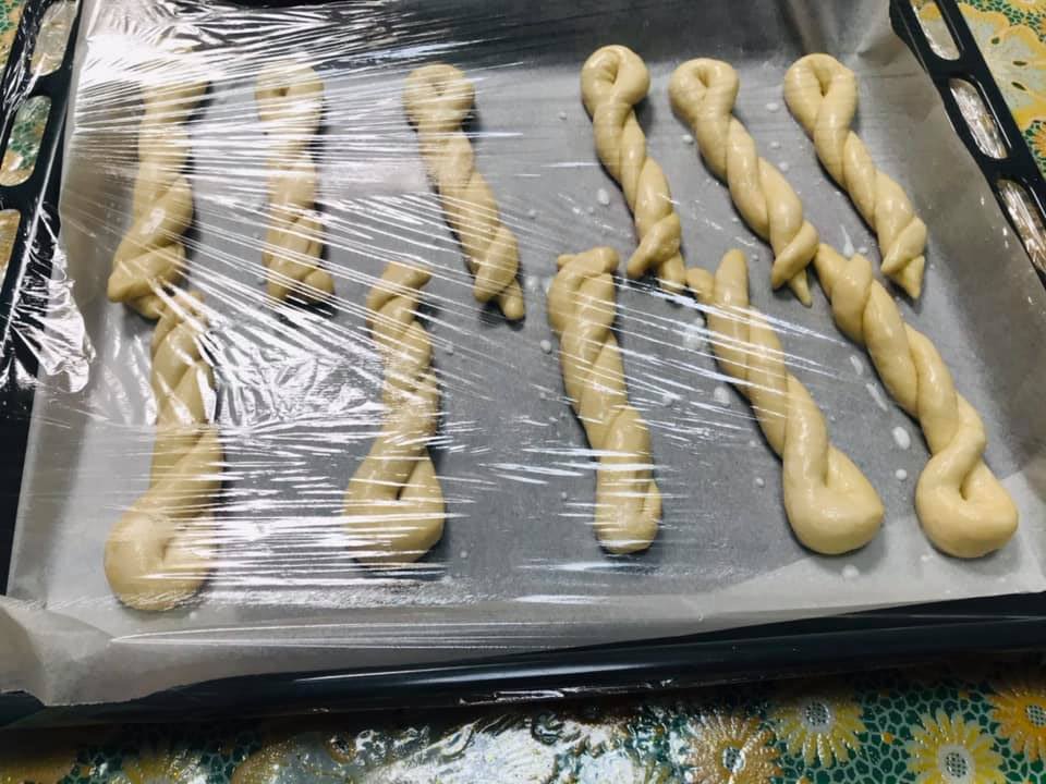 Ricetta Treccine con lo zucchero - passaggio 13