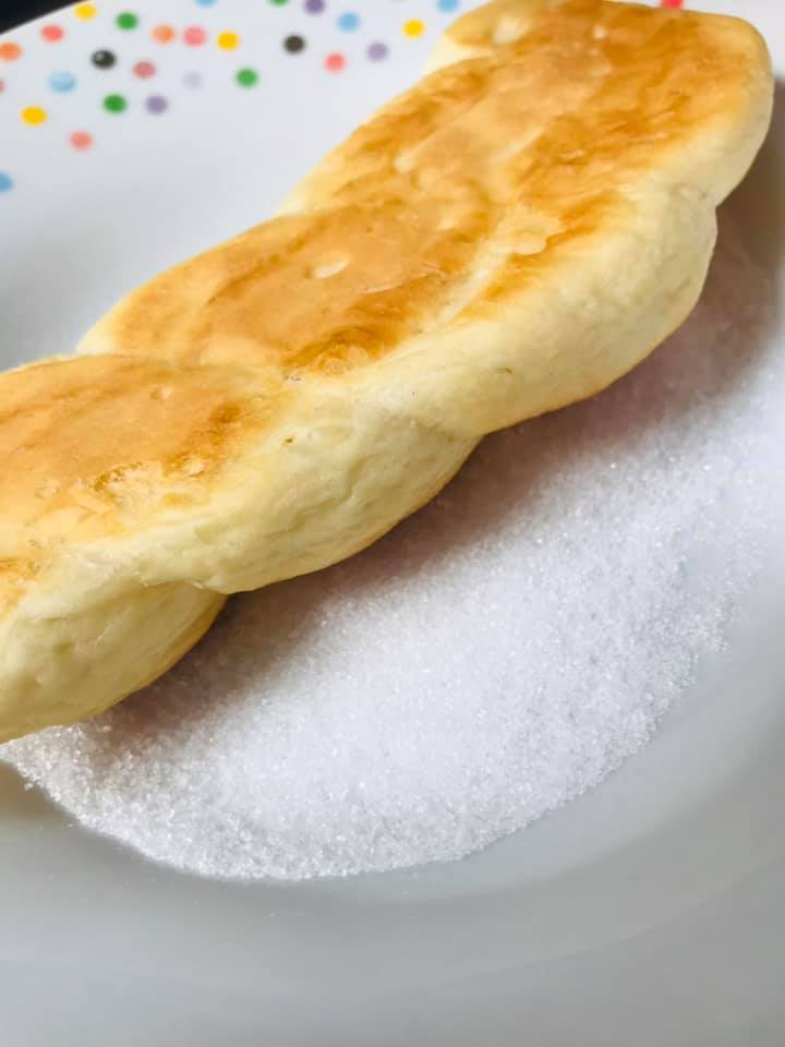 Ricetta Treccine con lo zucchero - passaggio 17