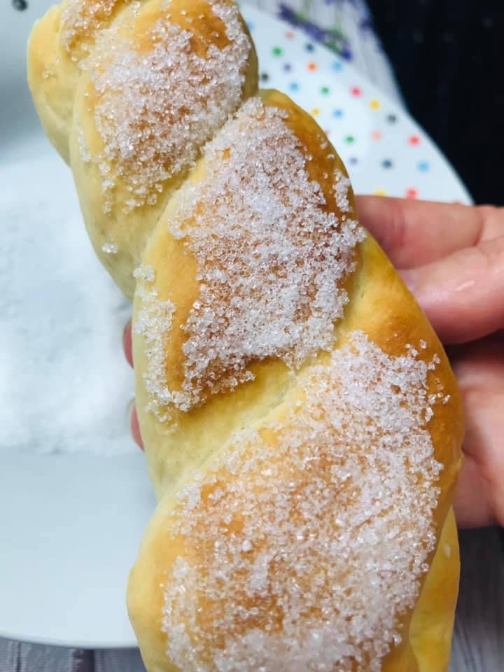 Ricetta Treccine con lo zucchero - passaggio 18