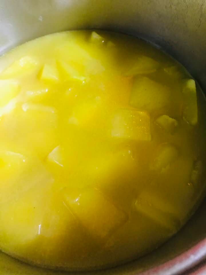 Ricetta Vellutata di zucca e patate con crostini di pane aromatizzati al basilico - passaggio 14