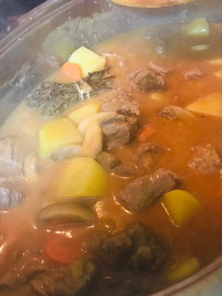 Ricetta Spezzatino di manzo (o vitello) con patate cremoso - passaggio 16