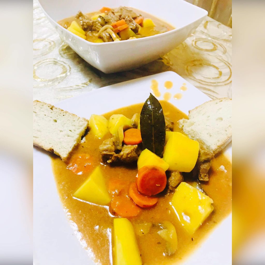 Ricetta Spezzatino di manzo (o vitello) con patate cremoso - passaggio 17