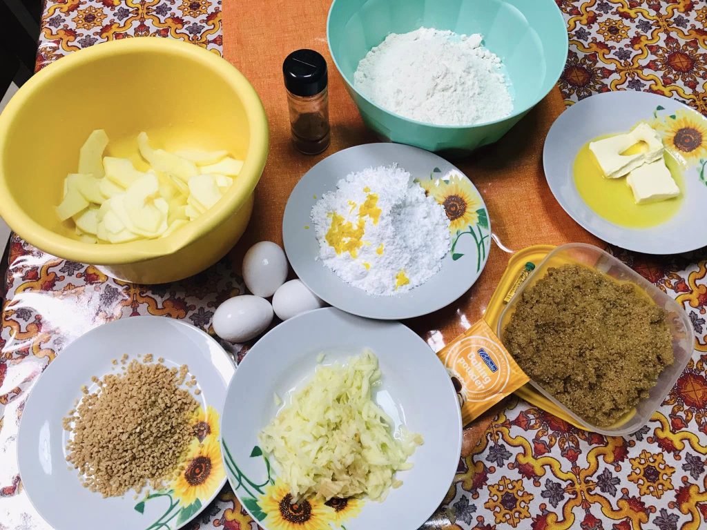 Ricetta Torta Di Mele - passaggio 1