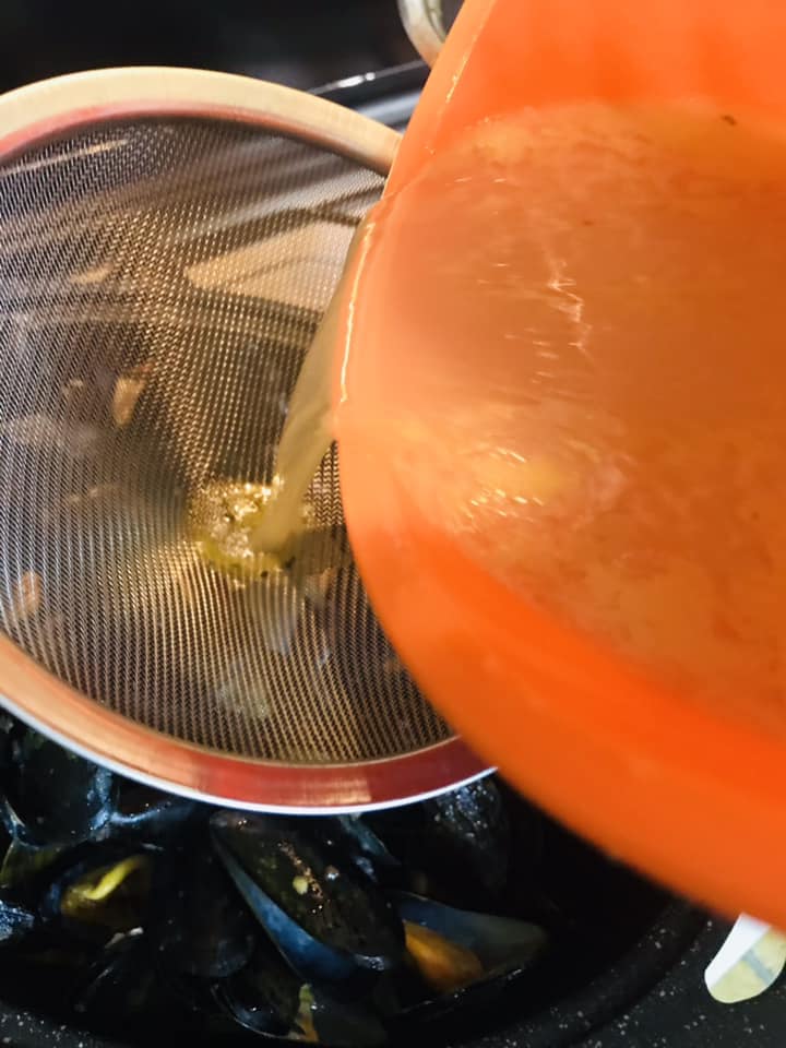 Ricetta Zuppa Di Cozze - passaggio 13